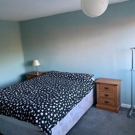 Eastbourne Large Double Room With Wifi & Kitchen Поулгейт Екстериор снимка
