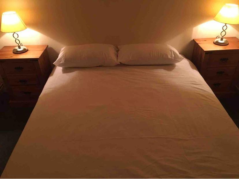 Eastbourne Large Double Room With Wifi & Kitchen Поулгейт Екстериор снимка