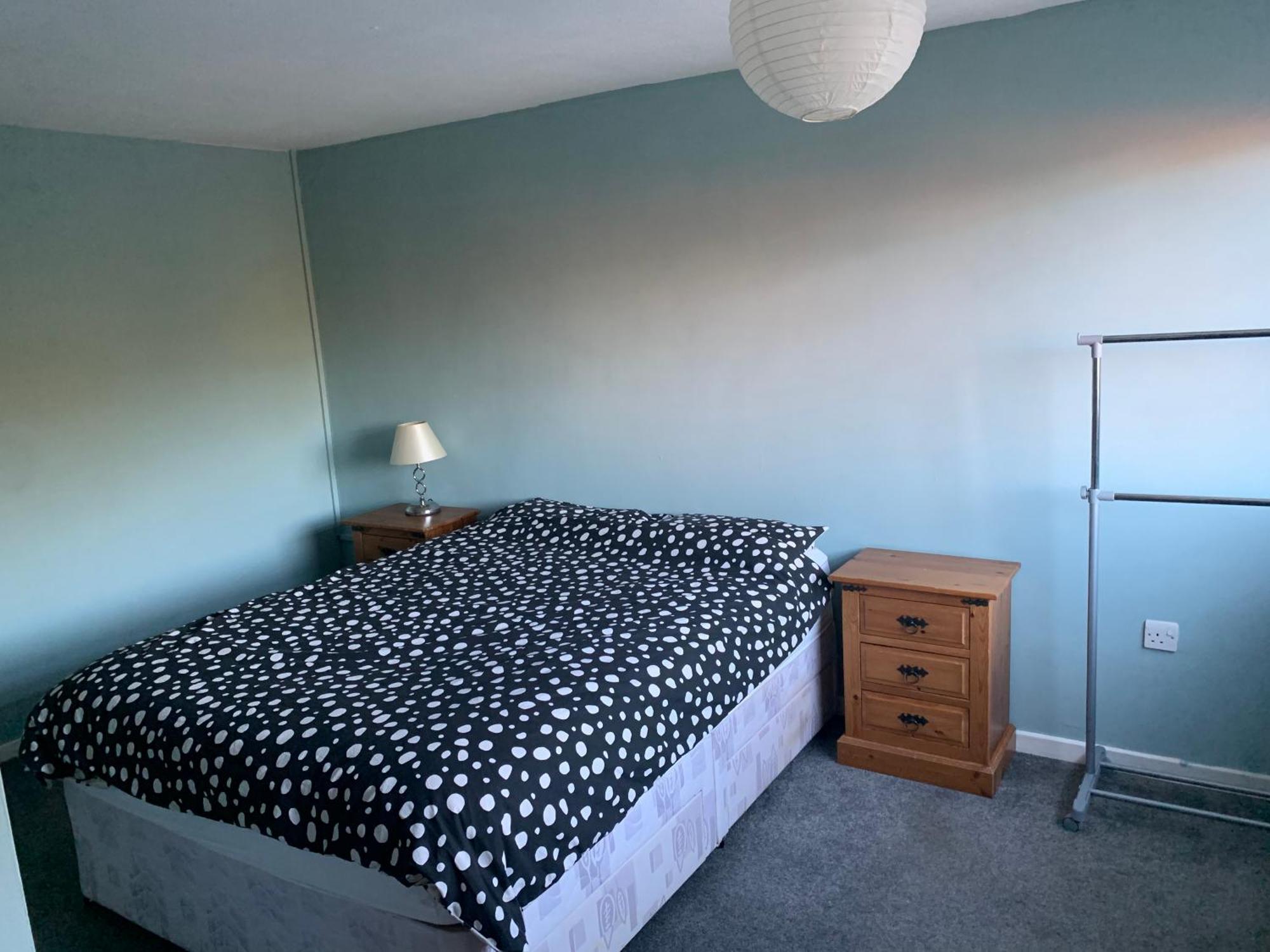 Eastbourne Large Double Room With Wifi & Kitchen Поулгейт Екстериор снимка